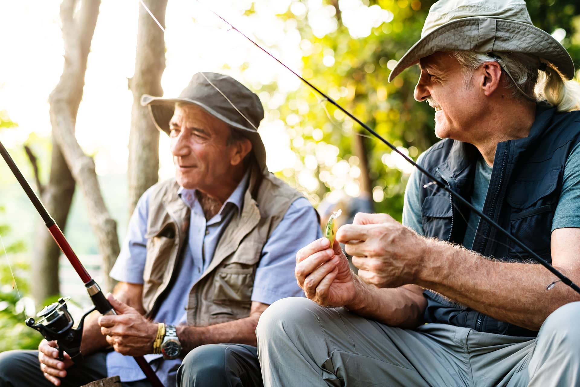 senior-friends-fishing